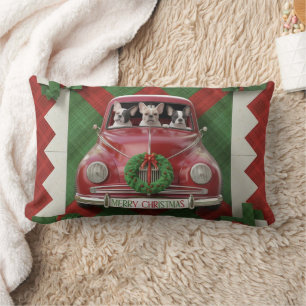Cojín Lumbar Navidades Quilt Art: Coche rojo de época con franc