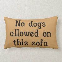 Ningunos perros permitidos en este sofá