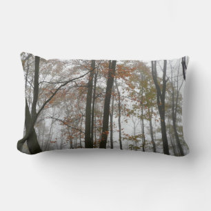 Cojín Lumbar Otoño Brumoso en la Naturaleza de Otoño de Pensilv