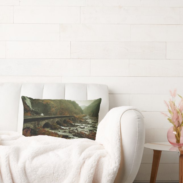 Cojín Lumbar Paisaje de los bosques y ríos otoñales (Sofá)