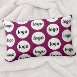Cojín Lumbar Patrón de logotipo de negocio promoción de cerezo<br><div class="desc">Diseño de logotipo minimalista sencillo para fomentar la lealtad de la marca y promover su pequeña empresa. Reemplace el logotipo por el suyo propio y cambie el color de fondo de la Herramienta de diseño a personalizar. Utilícelos en su negocio, hotel, cafetería, restaurante, oficina o tienda delantera, o vendérselos o...</div>