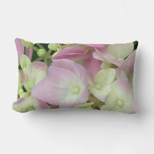 Cojín Lumbar Pétalos de hidrangea rosados y blancos antiguos y