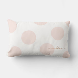 Cojín Lumbar Pilar personalizado del punto rosado de polka de R