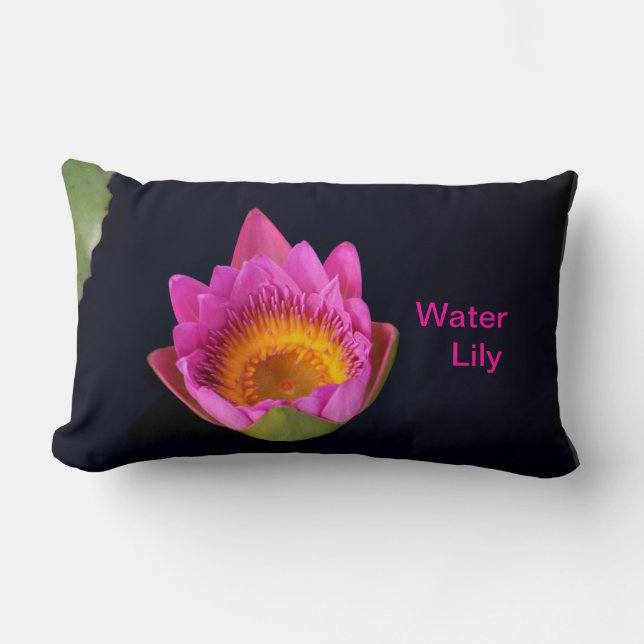 Cojín Lumbar Pillow del Lily del Agua en rosa caliente y negro (Anverso)
