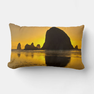 Cojín Lumbar Puesta de sol, Cannon Beach, Oregón, EE. UU.