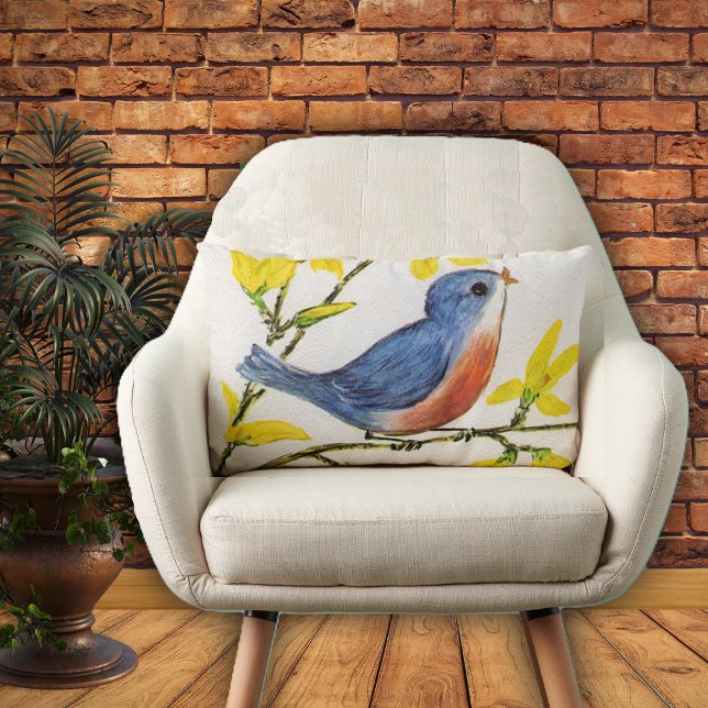 Cojín Lumbar Rama de árbol de pájaros azules canto (Cute bluer red singing bird on branch yellow flowers on textured look white home decor pillow.)