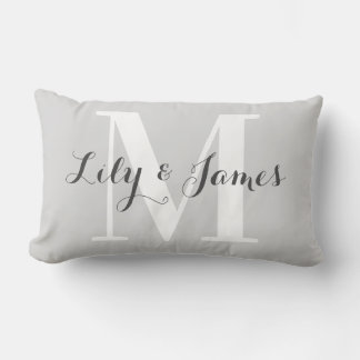 Cojín Lumbar Recuerdo de boda personalizado con monograma gris