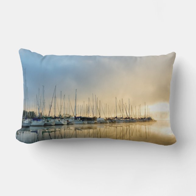 Cojín Lumbar Rompiendo a través de II (Anverso)