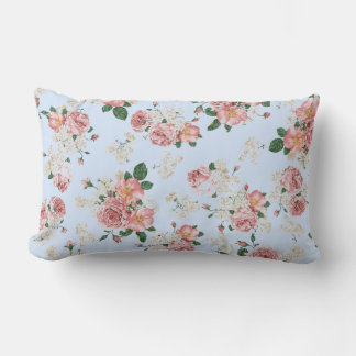 Cojín Lumbar Rosa y crema en floral azul vintage