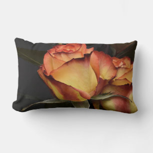 Cojín Lumbar Roses naranja, roja y amarilla