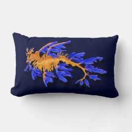 Cojín Lumbar Sadragón dorado y azul ilustrado