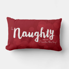 Cojín Lumbar sé traviesa ・ salve a Santa. en rojo bokeh