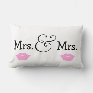 Cojín Lumbar Sra. y Sra. Two Brides Lips Boda Gift