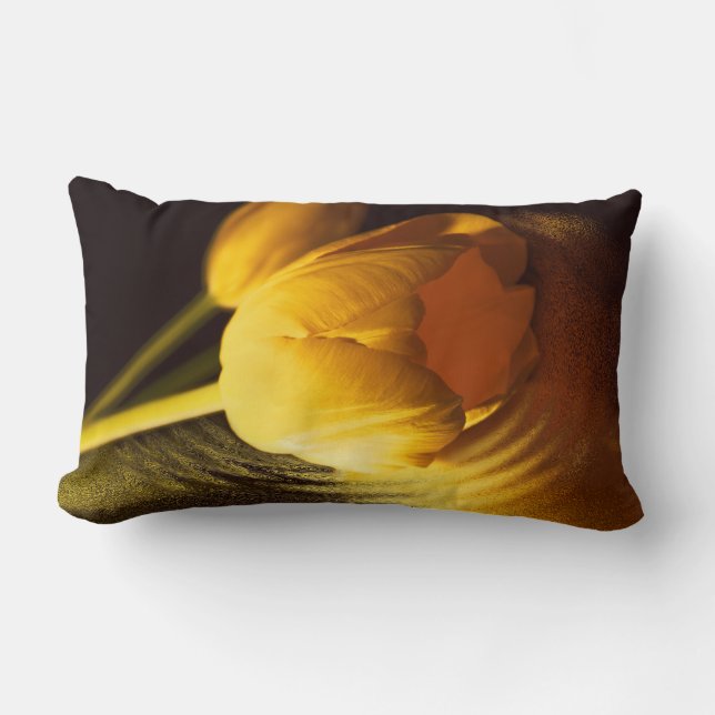 Cojín Lumbar Tulipán amarillo romántico (Anverso)