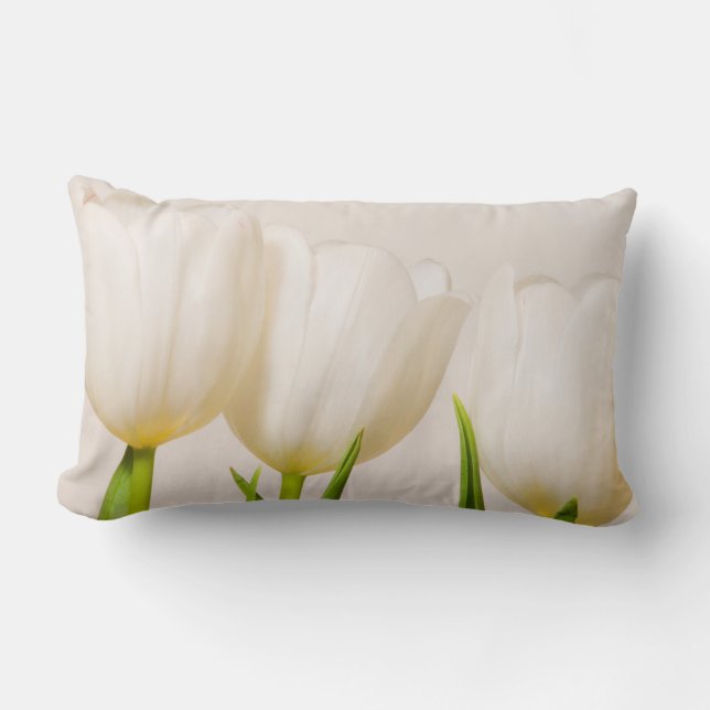 Cojín Lumbar Tulipanes blancos sobre un fondo blanco, (Anverso)