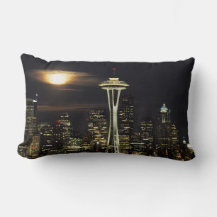 Cojín Lumbar Washington, Seattle, Silueta por la noche desde Ke