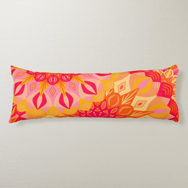 Cojín Mandalas superpuestos naranja rosa amarillo (Anverso)