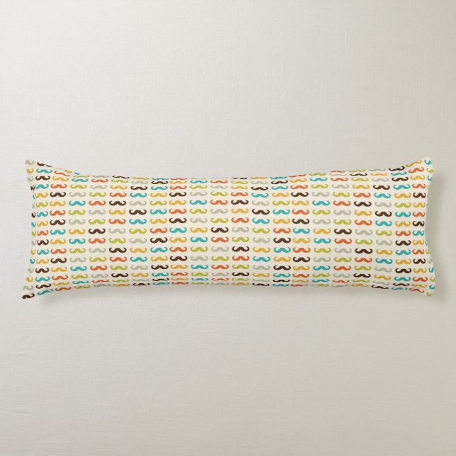 Cojín Modelo con el bigote (Anverso)