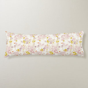 Cojín modelo que exhibe animales caprichosos