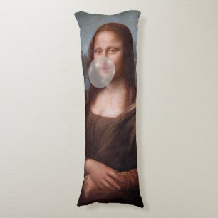 Cojín Mona Lisa soplando un gran chicle