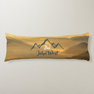 Cojín Monograma de montañas personalizables de amanecer 