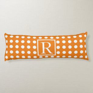 Cojín Naranja de grandes puntos de polka blanca monogram
