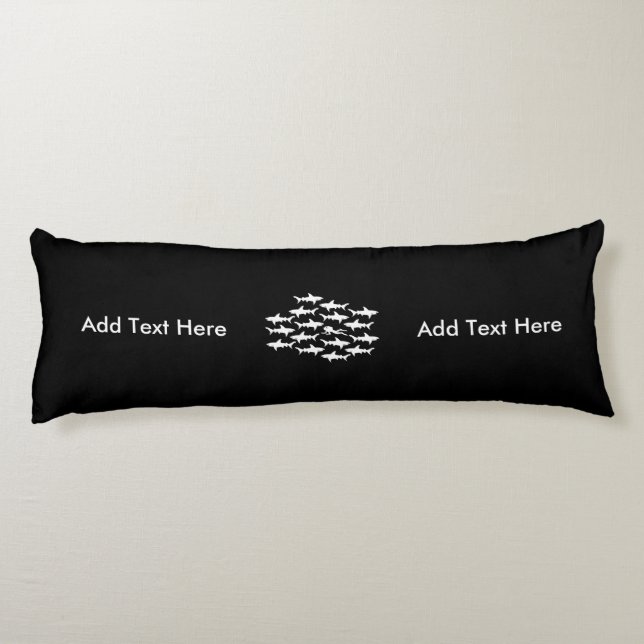 Cojín Natación del buceador con una escuela de tiburones (Reverso)