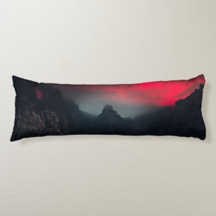 Cojín Nubes, niebla y montañas ardiendo