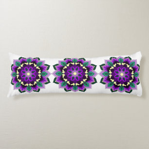 Cojín Patrón Mandala 02 en morado