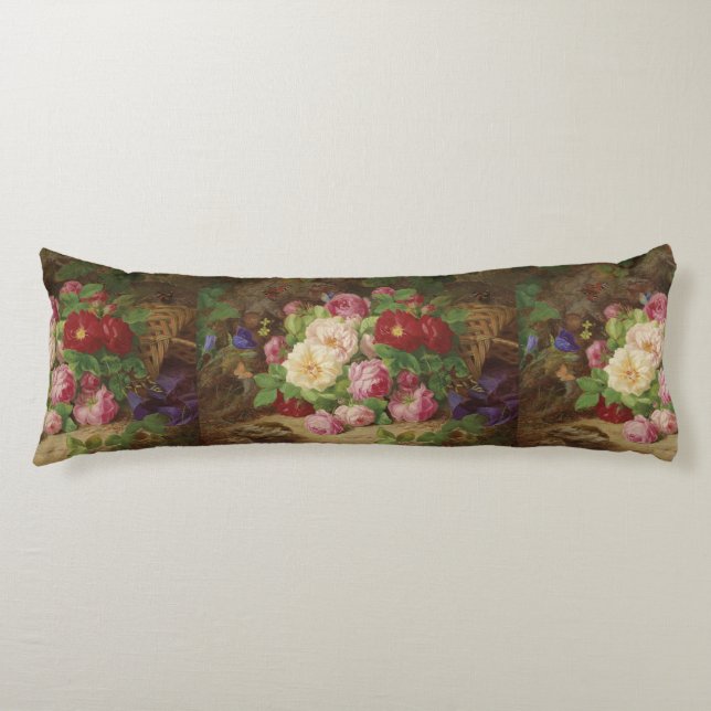 Cojín Pieza Rosa en el suelo forestal con mariposas (Anverso)