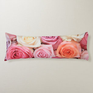 Cojín Pilar del cuerpo de impresión rosa y blanco