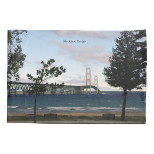 Cojín Puente Mackinac con funda de almohadas de árboles