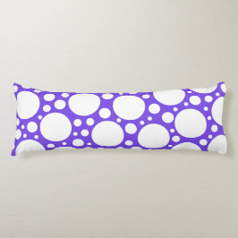 Cojín Puntos de polka en morado y blanco