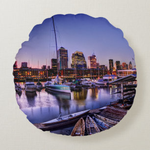 Cojín Redondo Al Atardecer - canoas de Canoas en la puesta del