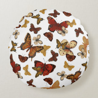 Cojín Redondo Alas Susurrantes – Mariposas sobre Blanco