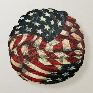 Cojín Redondo Bandera estadounidense-camuflaje por Shirley Taylo