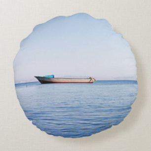 Cojín Redondo barco en mar calma
