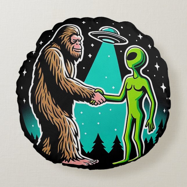 Cojín Redondo Bigfoot Meets Alien (Anverso)