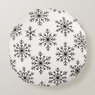 Cojín Redondo Black & White Snowflake Throw Pillow – Minimalist 