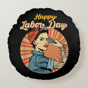 Cojín Redondo Chica del feliz Día del Trabajo y fuerte movimient