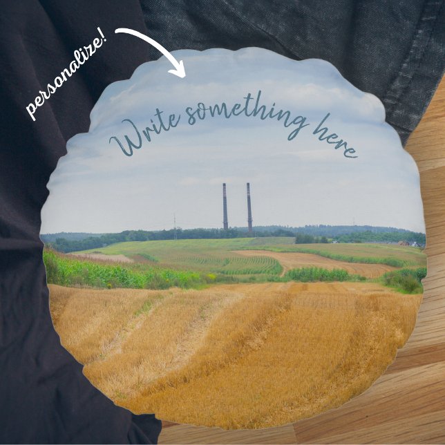 Cojín Redondo Chimeneas de fábrica con campo amarillo (Subido por el creador)