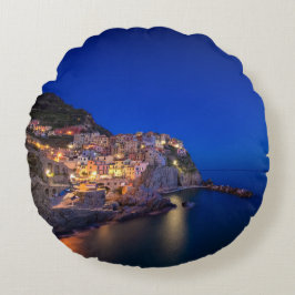Cojín Redondo Ciudad de Manarola en el Cinque Terre por la tarde
