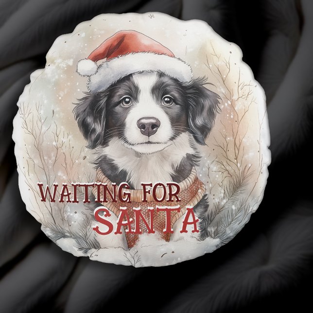 Cojín Redondo Collie de borde esperando la acuarela de Santa Dog (Border Collie Waiting For Santa Dog Watercolor Round Pillow. Personalize it!)