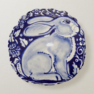 Cojín Redondo Conejo azul cand White Sitting Rabbit Pillow Dedha