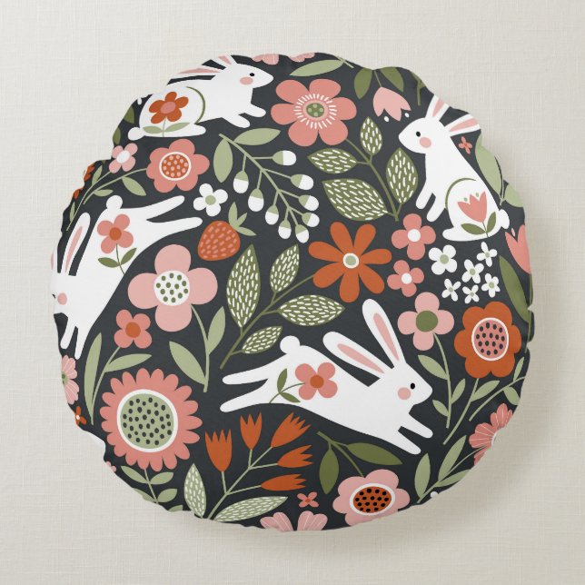 Cojín Redondo Conejos blancos, patrón de cosecha floral. (Anverso)