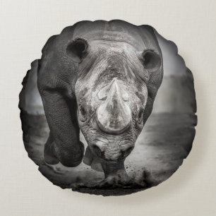 Cojín Redondo Corriendo Rhinoceros: Retrato Animal Salvaje.