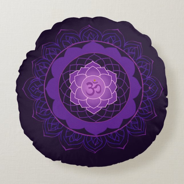 Cojín Redondo Crown Chakra Mandala-Sahasrara Con Om Purple (Anverso)