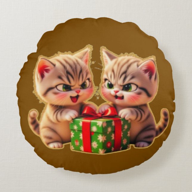 Cojín Redondo **Cute Kittens Fighting Over a Gift – Funny Christ (Anverso)