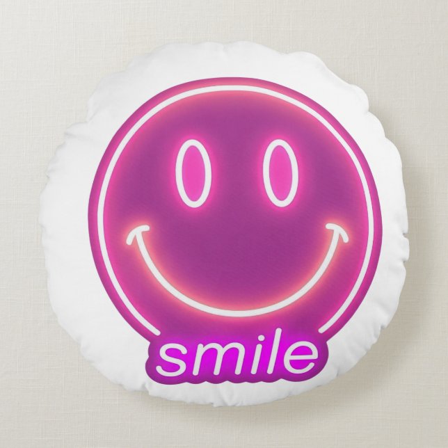 Cojín Redondo Cute Smiling Face Pillow – Cheerful Home Decor” (Anverso)