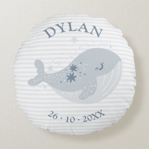 Cojín Redondo Cute Whale Stars Blue Baby Boy Anuncio de nacimien